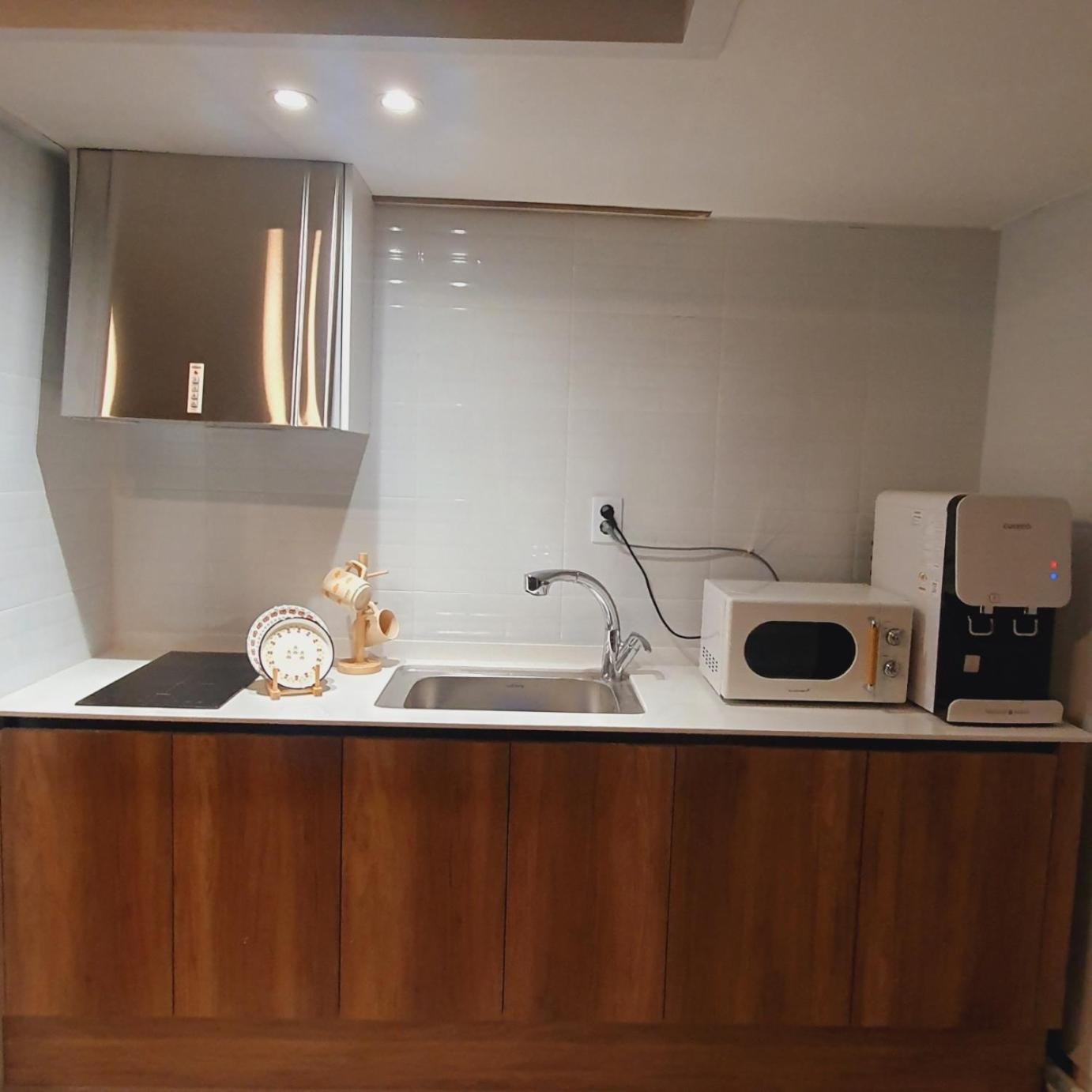 Stay Aall Seoul Train Station Екстер'єр фото